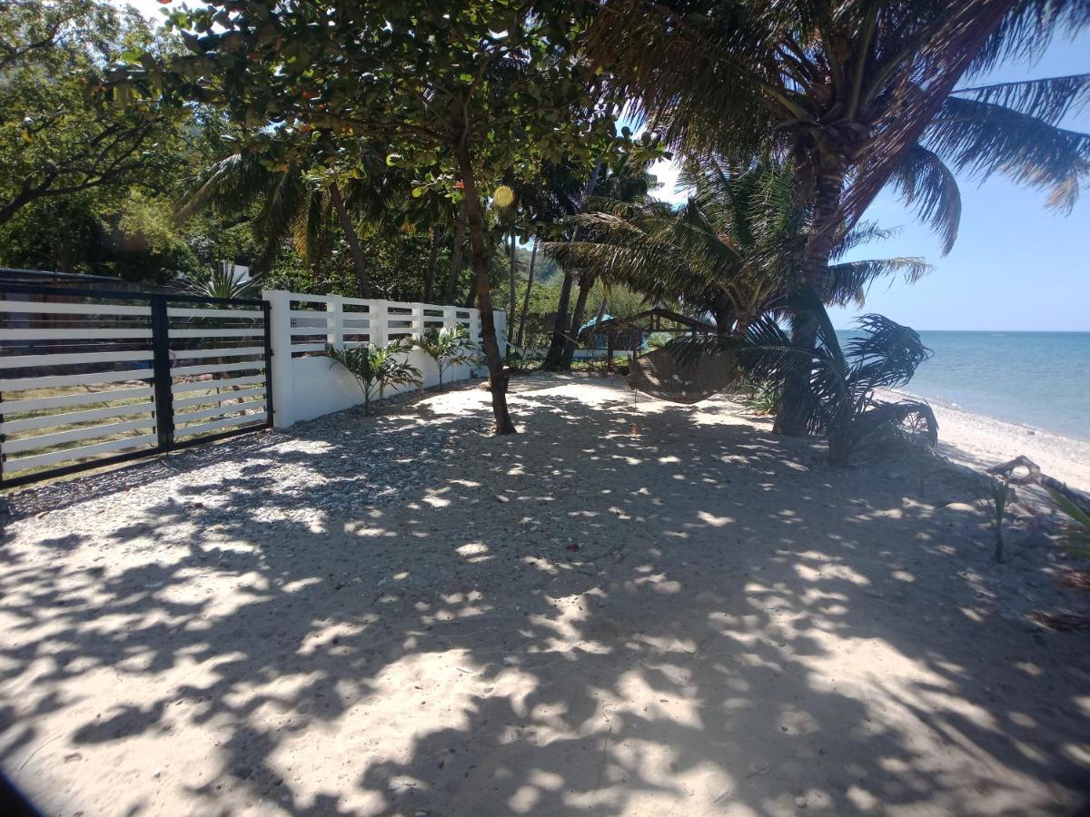 Amami Beachfront Villa With Private Beach Puerto Galera Εξωτερικό φωτογραφία