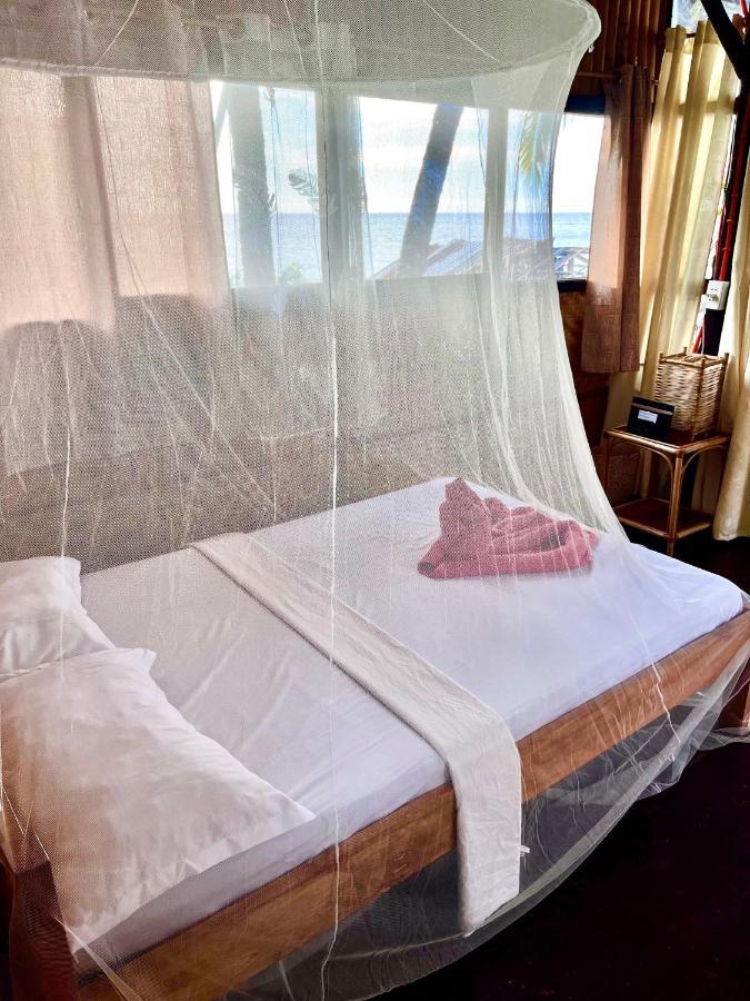 Amami Beachfront Villa With Private Beach Puerto Galera Εξωτερικό φωτογραφία