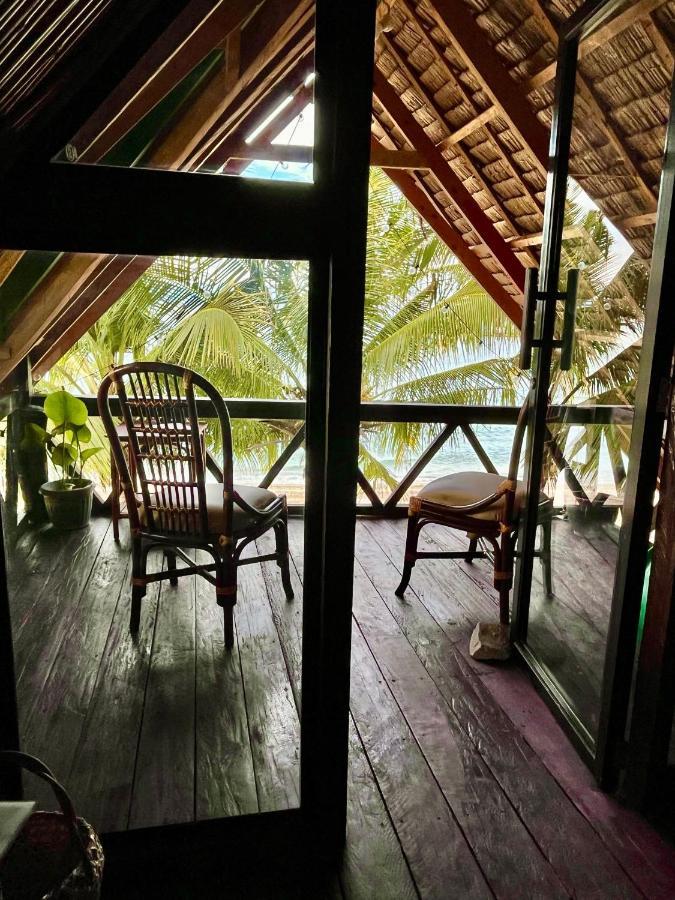 Amami Beachfront Villa With Private Beach Puerto Galera Εξωτερικό φωτογραφία