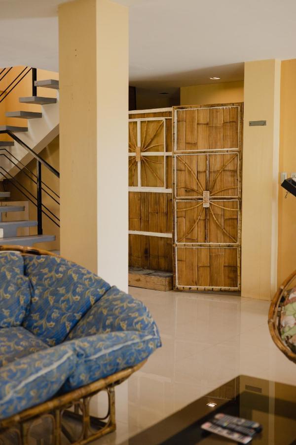 Amami Beachfront Villa With Private Beach Puerto Galera Εξωτερικό φωτογραφία