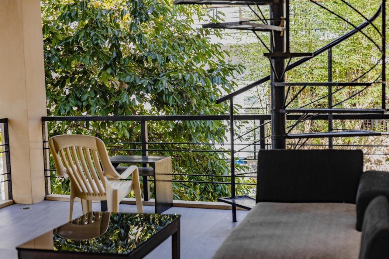 Amami Beachfront Villa With Private Beach Puerto Galera Εξωτερικό φωτογραφία
