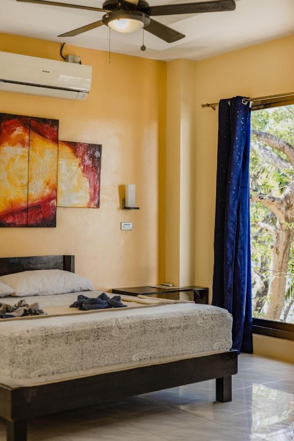 Amami Beachfront Villa With Private Beach Puerto Galera Εξωτερικό φωτογραφία
