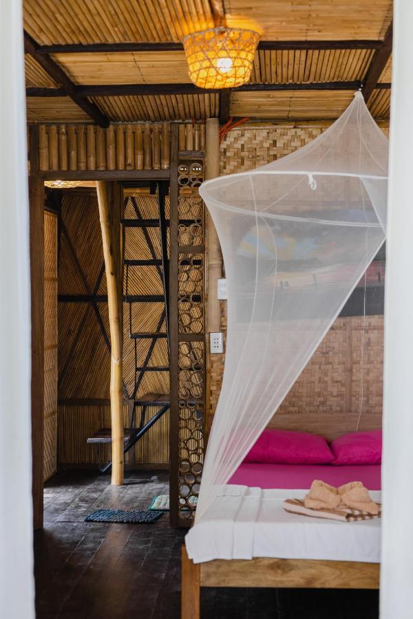 Amami Beachfront Villa With Private Beach Puerto Galera Εξωτερικό φωτογραφία
