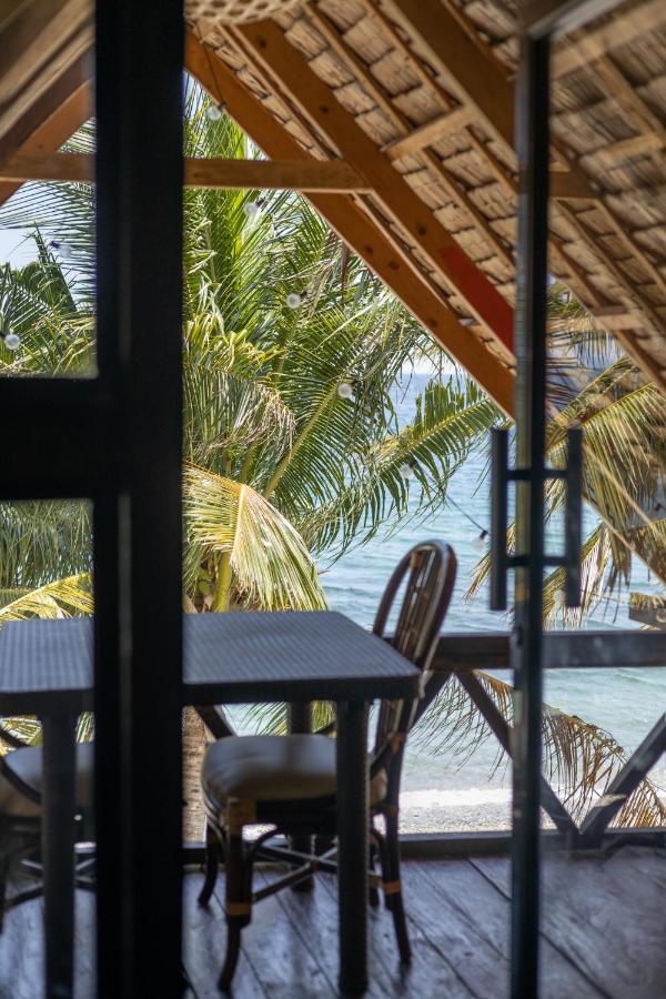Amami Beachfront Villa With Private Beach Puerto Galera Εξωτερικό φωτογραφία