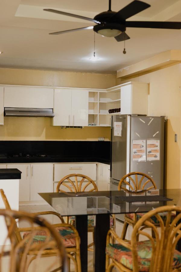 Amami Beachfront Villa With Private Beach Puerto Galera Εξωτερικό φωτογραφία