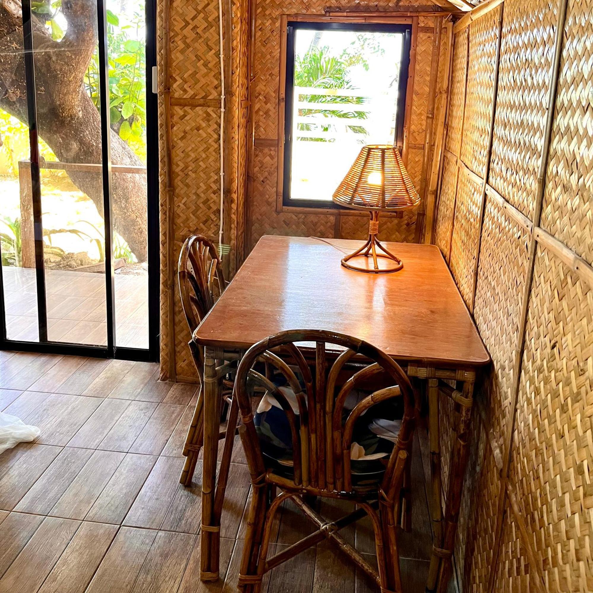 Amami Beachfront Villa With Private Beach Puerto Galera Εξωτερικό φωτογραφία
