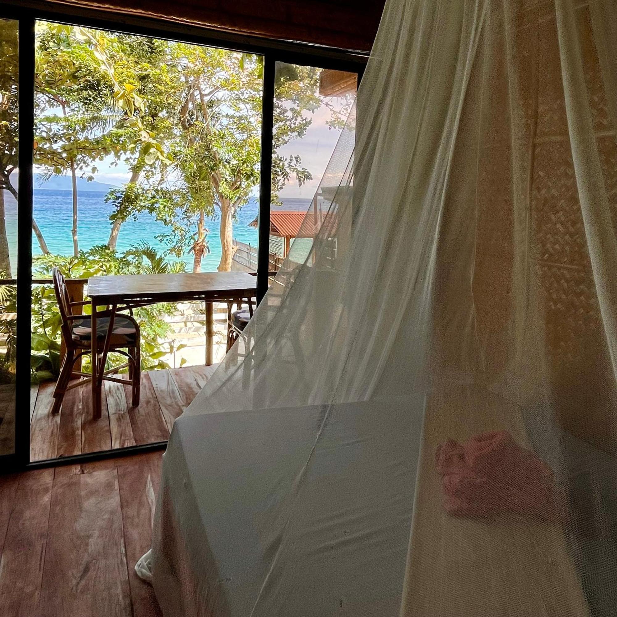 Amami Beachfront Villa With Private Beach Puerto Galera Εξωτερικό φωτογραφία