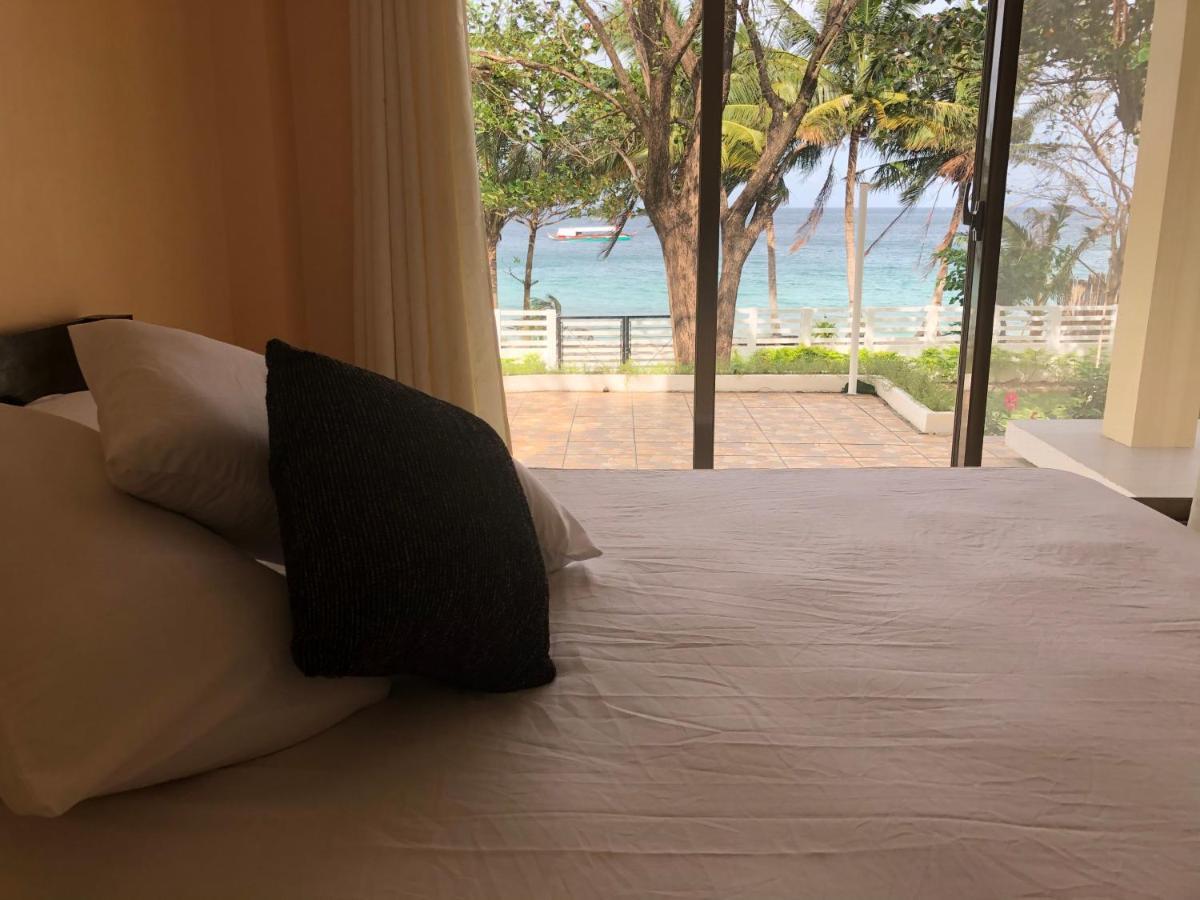 Amami Beachfront Villa With Private Beach Puerto Galera Εξωτερικό φωτογραφία